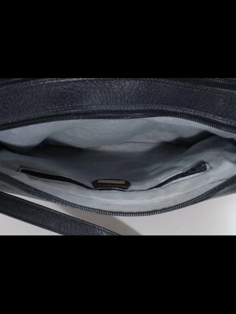 Gucci Navy GG Supreme Messenger Bag with Red-Green Stripe